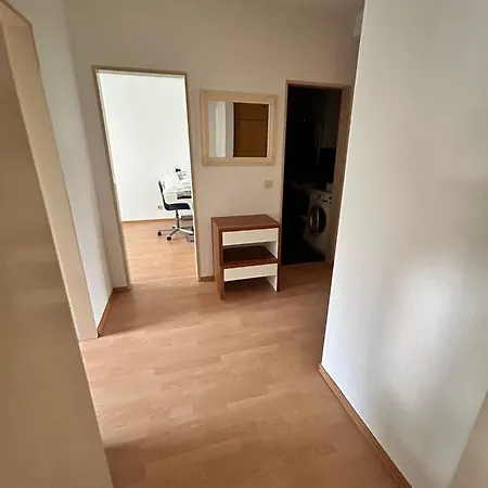 Appartement Moebiliert Lage 10min Dus Airport, Messe Und Fussball Stadion *
