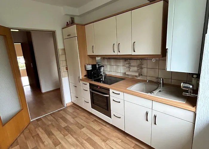 公寓 Moebiliert Lage 10min Dus Airport, Messe Und Fussball Stadion *